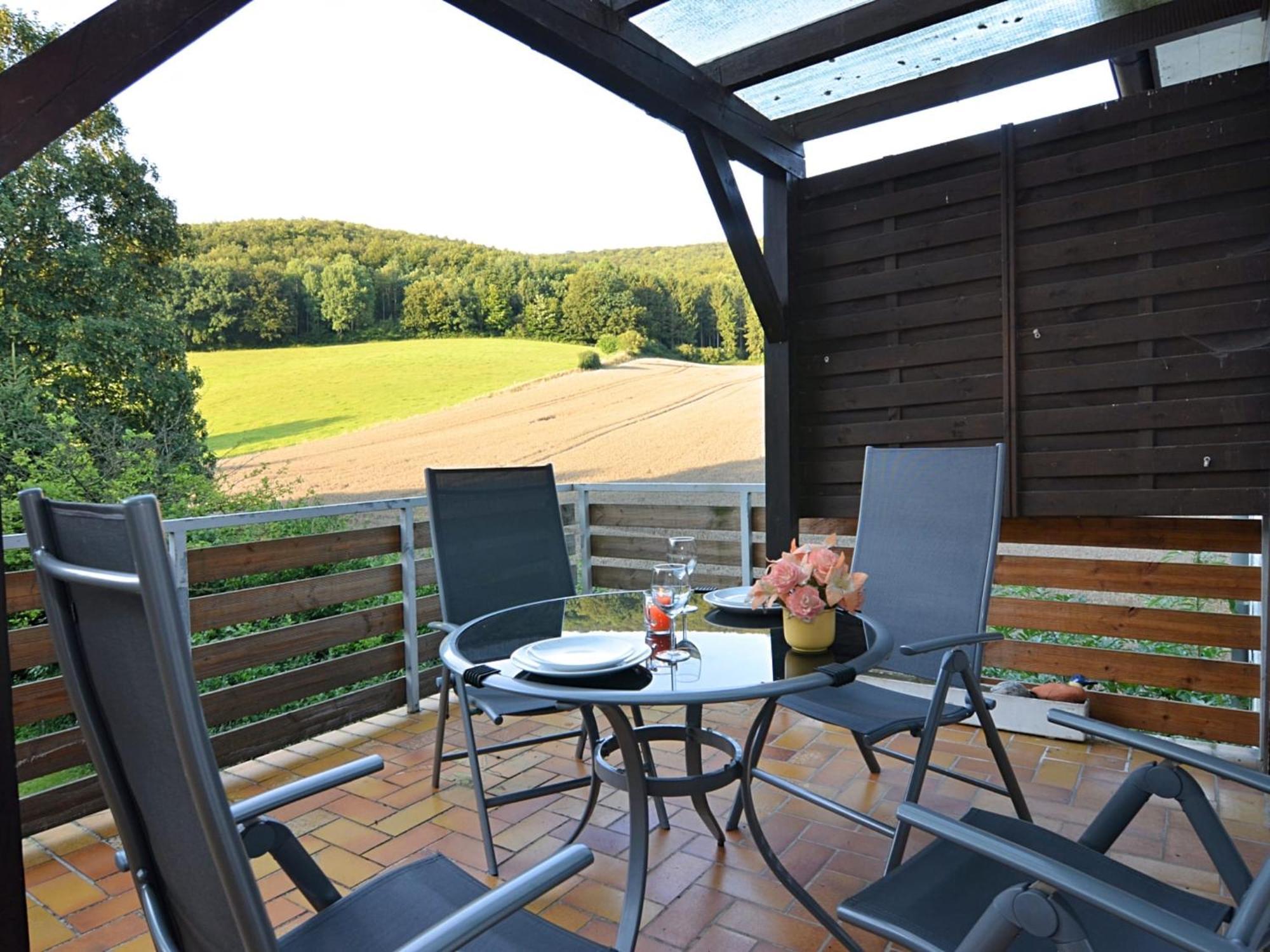 Spacious Apartment In Weser Uplands With Garden Bad Pyrmont Eksteriør bilde