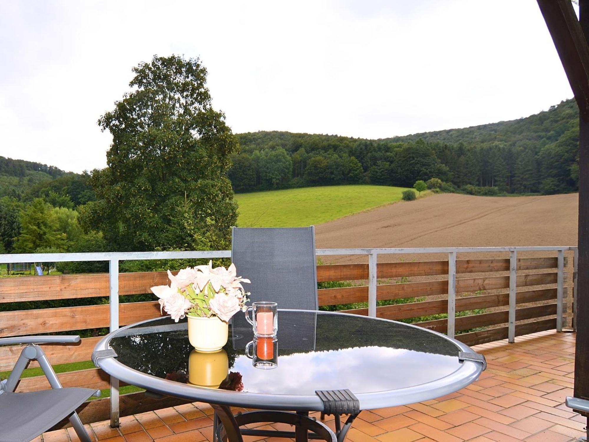 Spacious Apartment In Weser Uplands With Garden Bad Pyrmont Eksteriør bilde